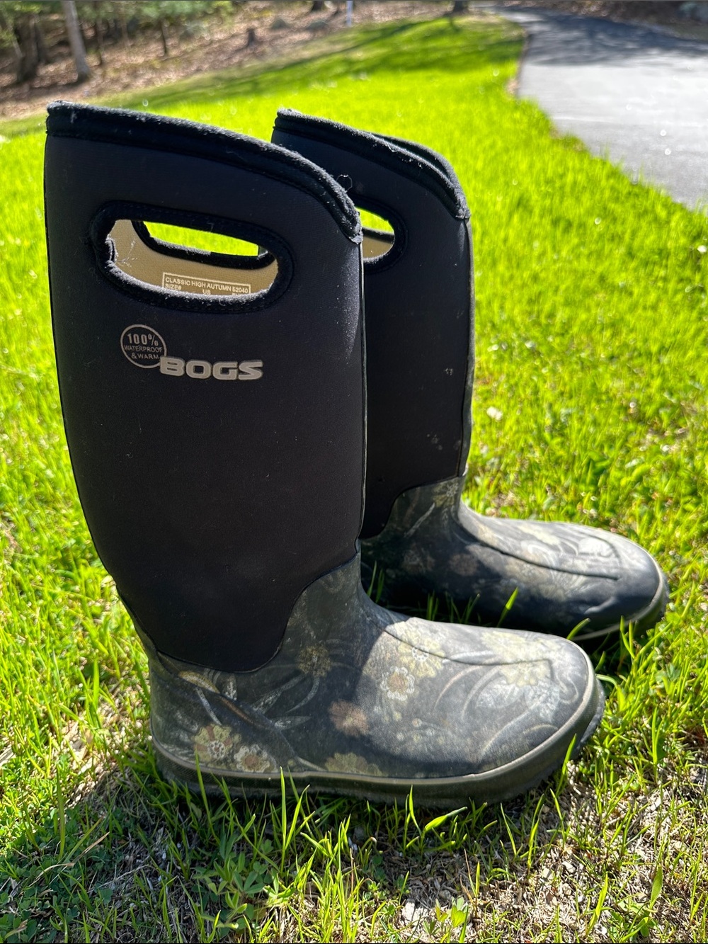 Bogs Classic High Autumn Rain Boots Handles Floral Waterproof Warm Women's Sz 10
